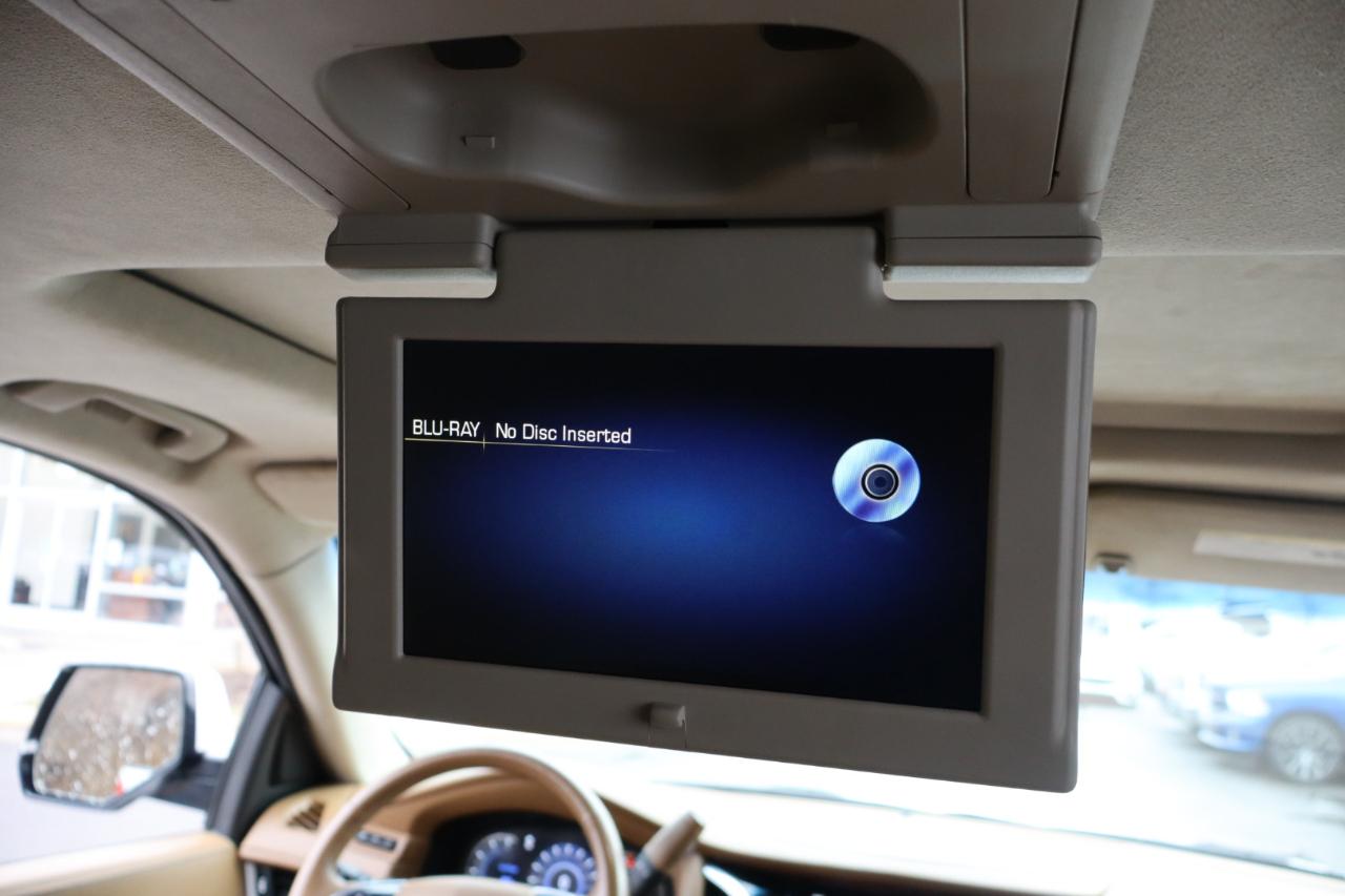 Cadillac Escalade ESV Platinum 4WD 2016