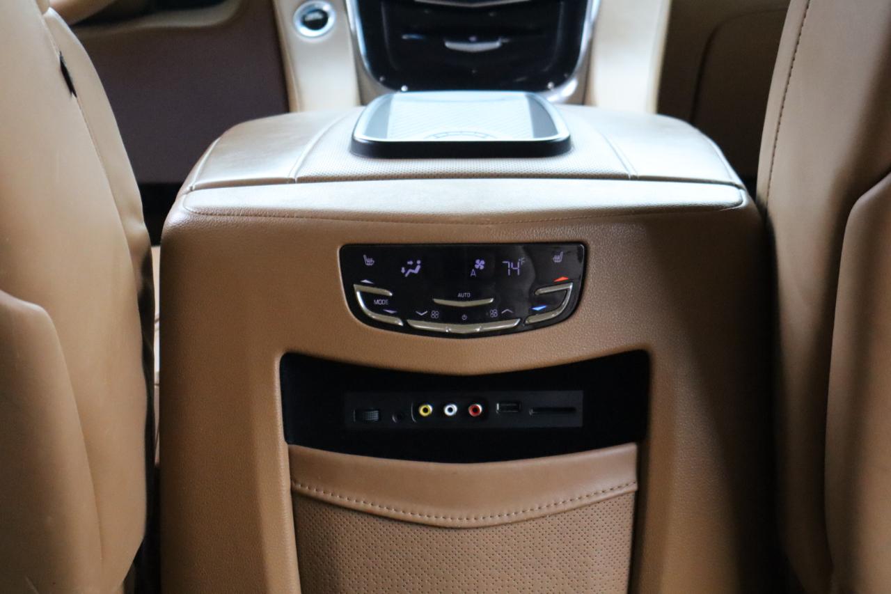 Cadillac Escalade ESV Platinum 4WD 2016