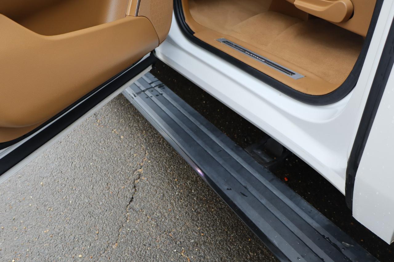 Cadillac Escalade ESV Platinum 4WD 2016