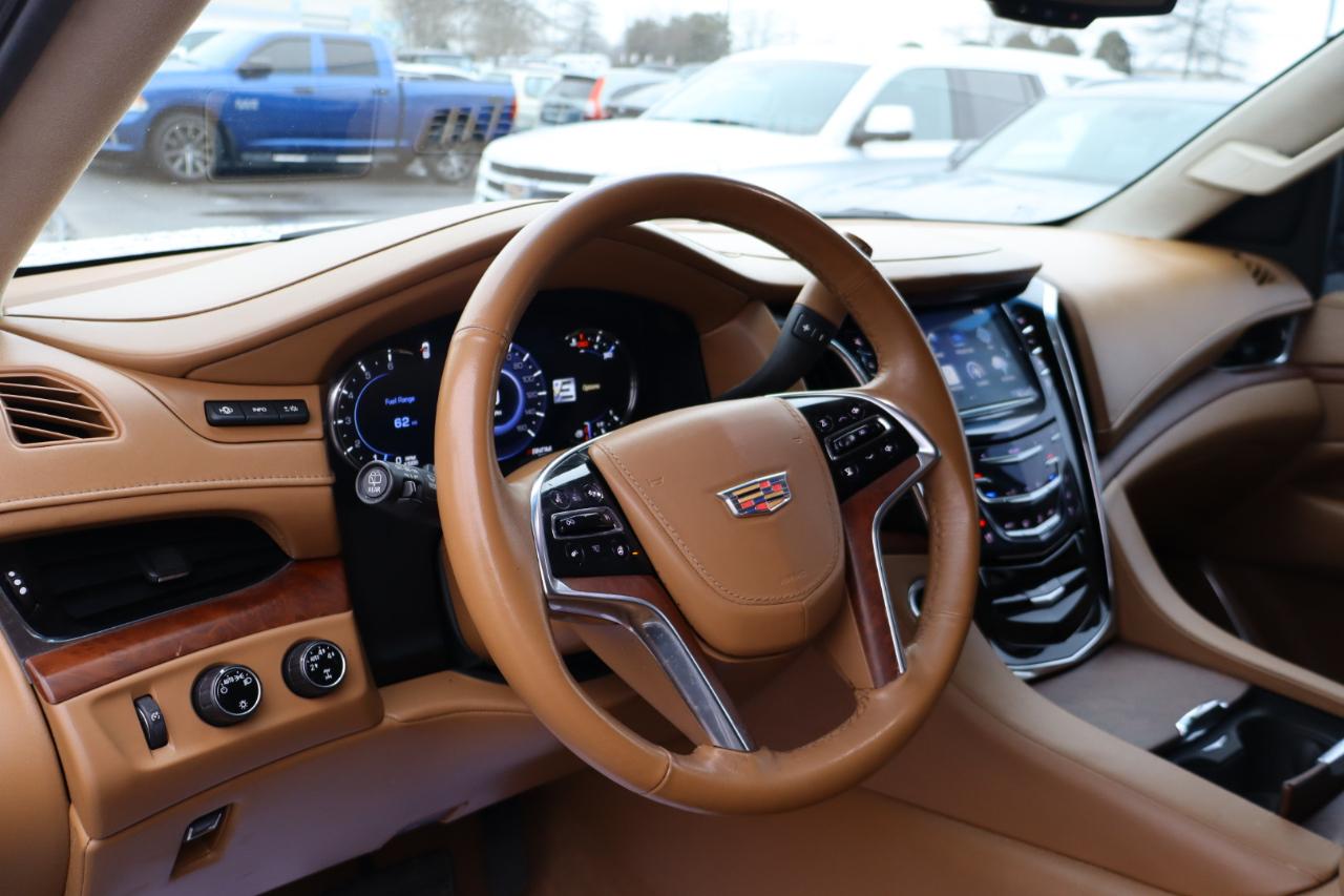 Cadillac Escalade ESV Platinum 4WD 2016