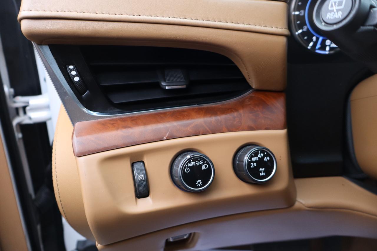 Cadillac Escalade ESV Platinum 4WD 2016