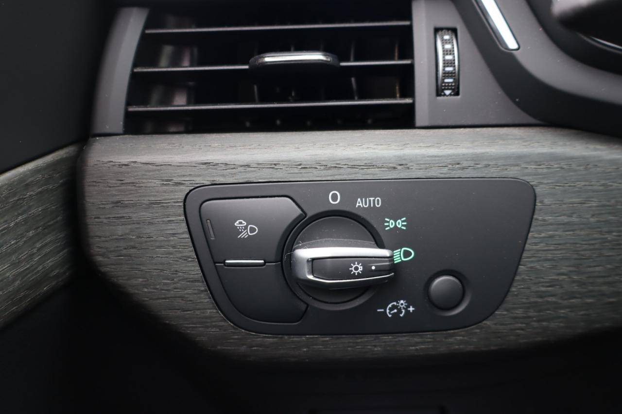 Audi A4 2.0 TFSI Premium quattro 7A 2018