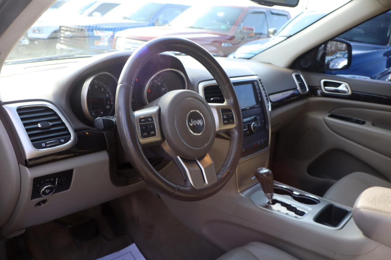 Jeep Grand Cherokee Laredo 2WD 2012