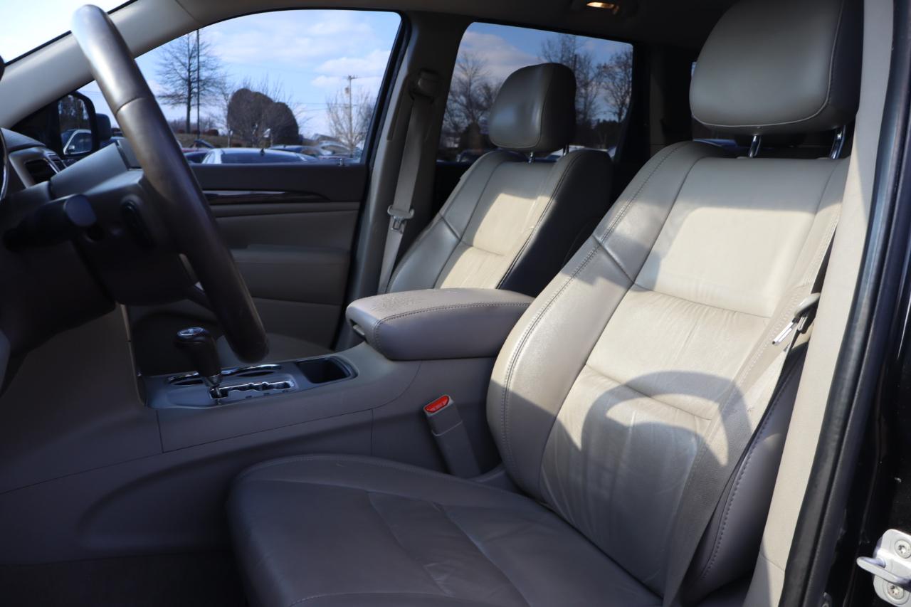 Jeep Grand Cherokee Laredo 2WD 2012