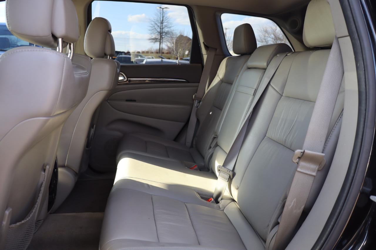 Jeep Grand Cherokee Laredo 2WD 2012