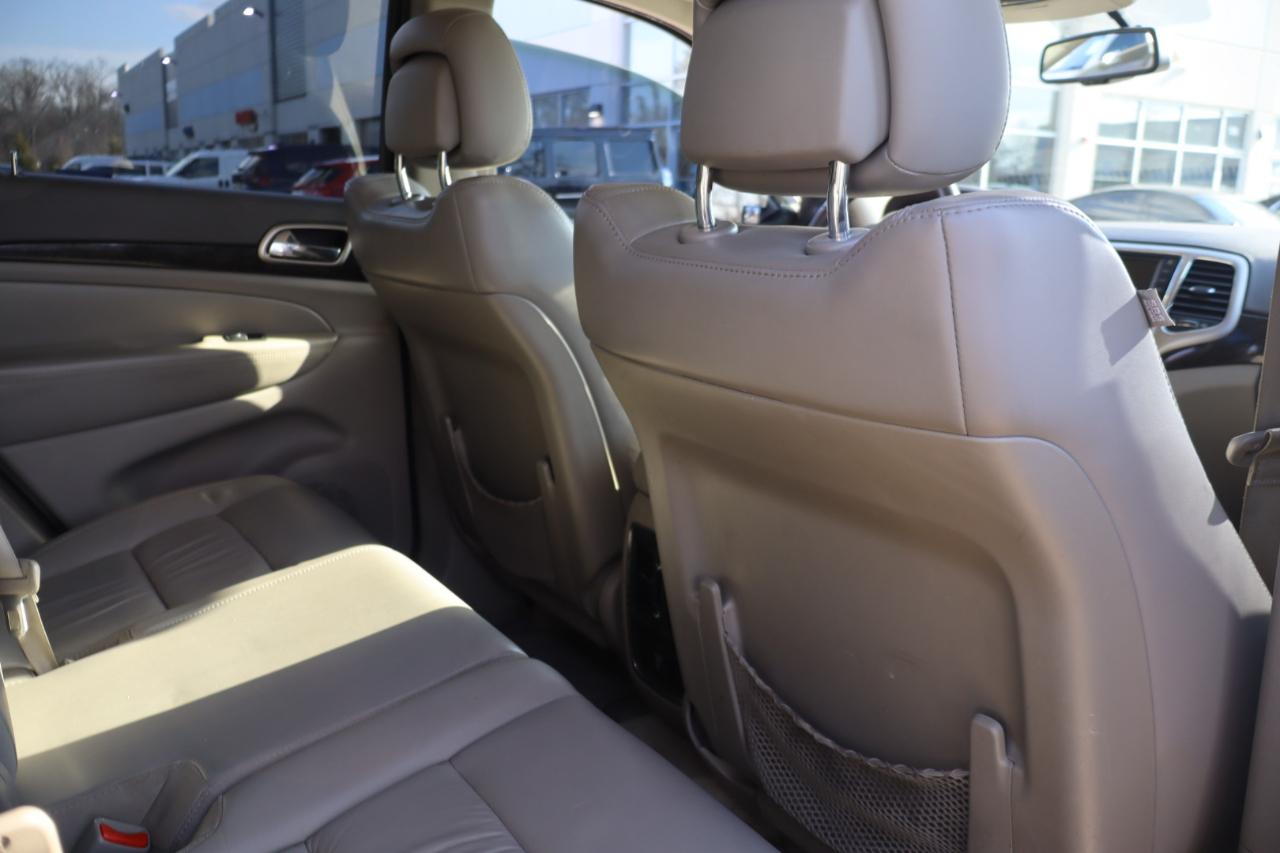 Jeep Grand Cherokee Laredo 2WD 2012