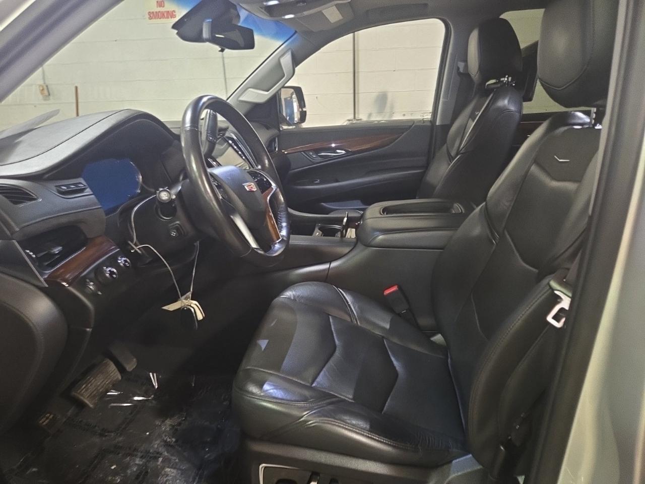 Cadillac Escalade 4WD 4dr Luxury 2019