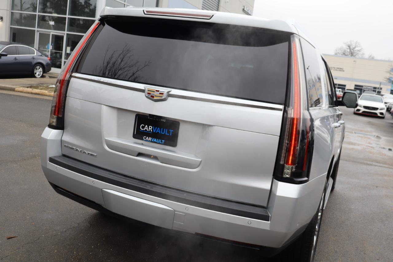 Cadillac Escalade 4WD 4dr Luxury 2019