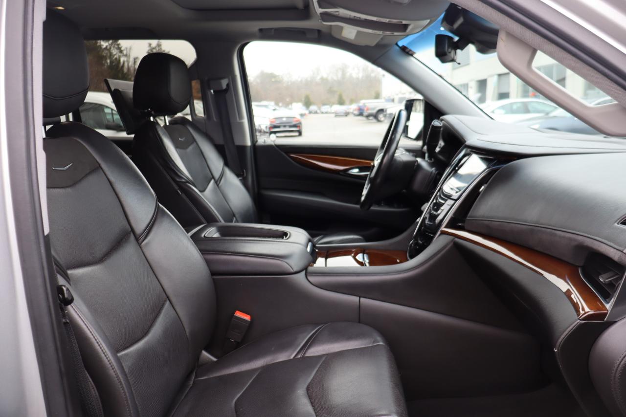 Cadillac Escalade 4WD 4dr Luxury 2019