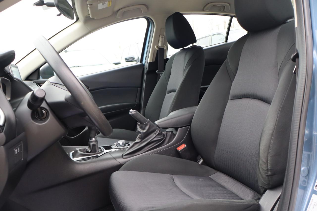 Mazda MAZDA3 i Sport AT 4-Door 2015