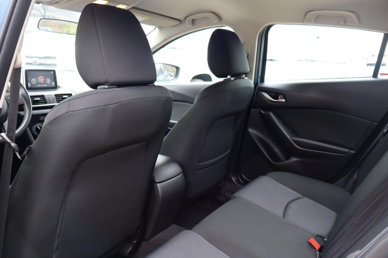 Mazda MAZDA3 i Sport AT 4-Door 2015