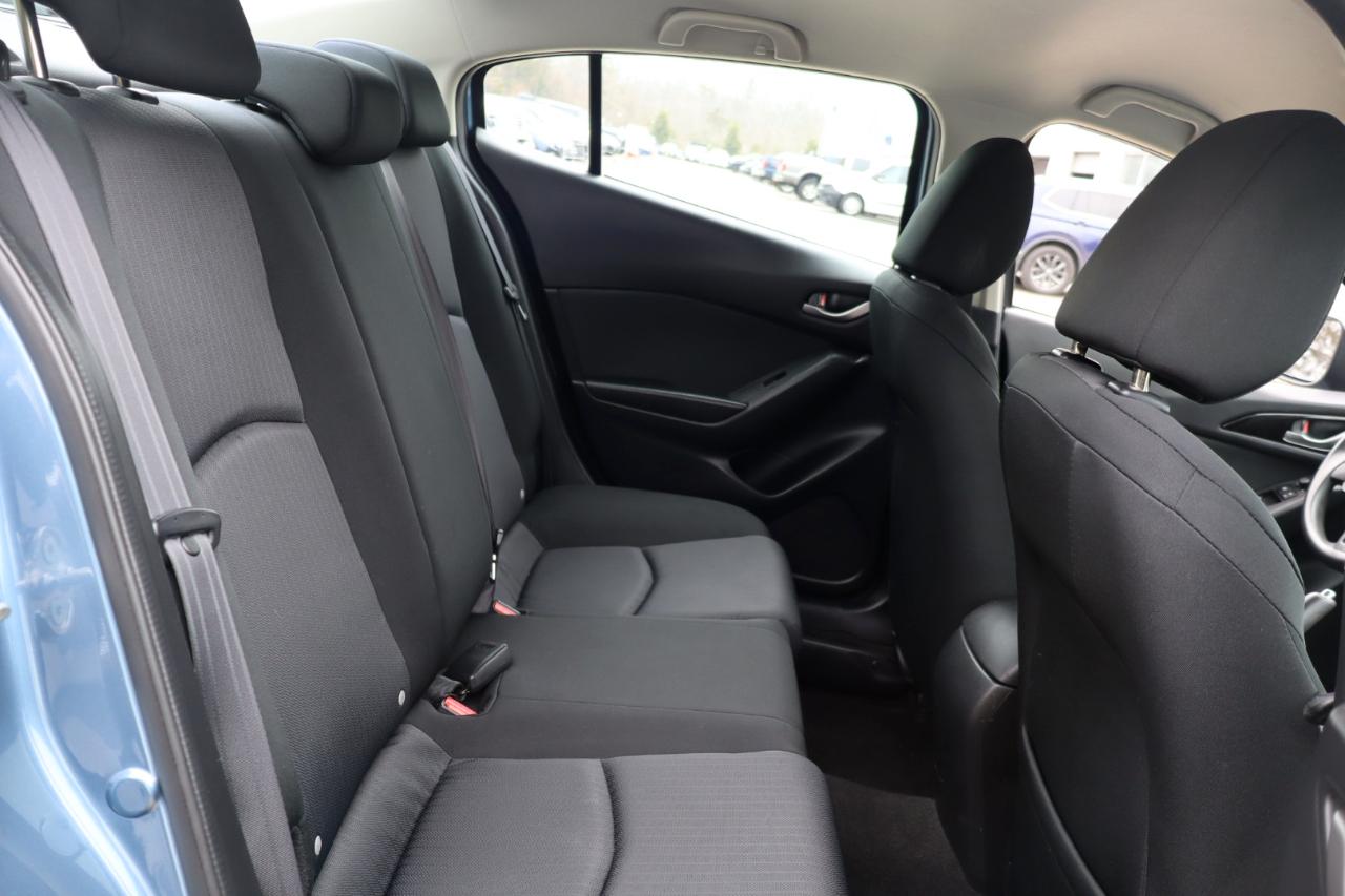 Mazda MAZDA3 i Sport AT 4-Door 2015