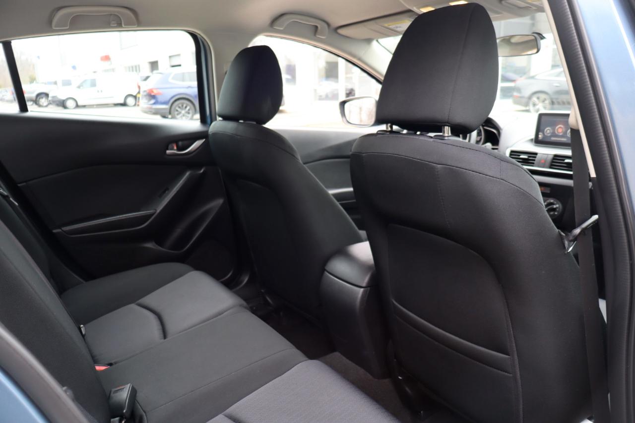 Mazda MAZDA3 i Sport AT 4-Door 2015