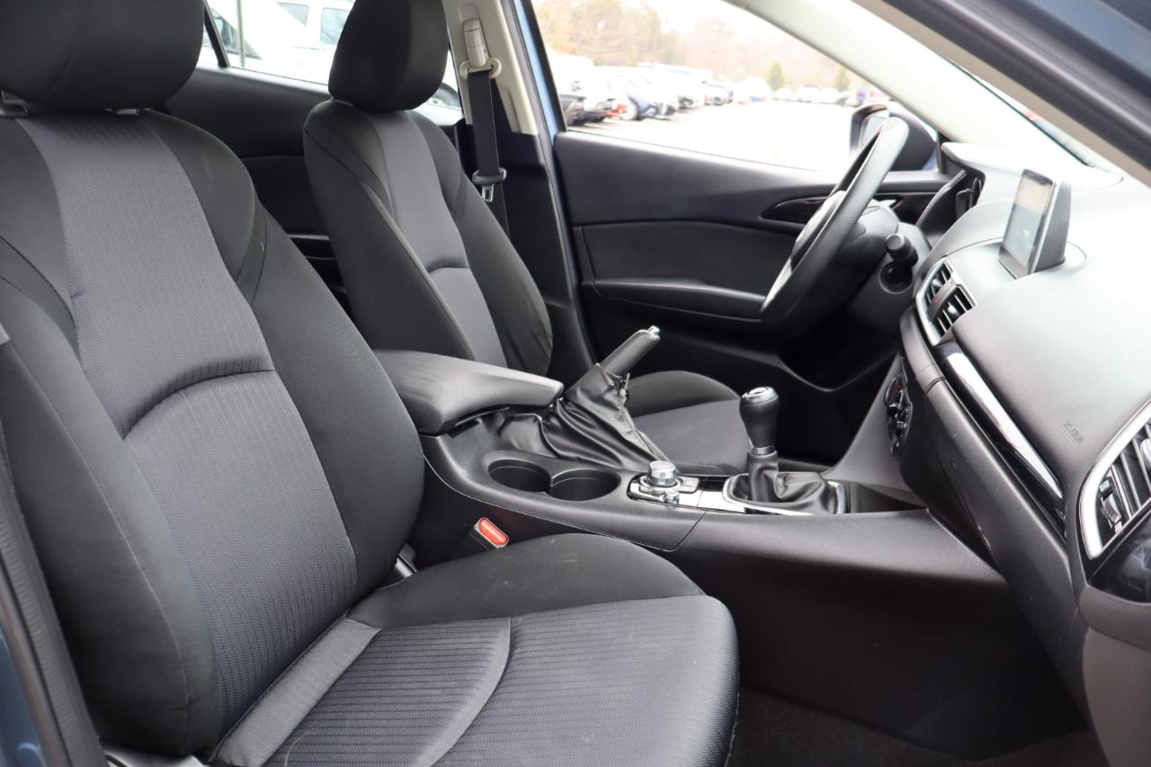 Mazda MAZDA3 i Sport AT 4-Door 2015