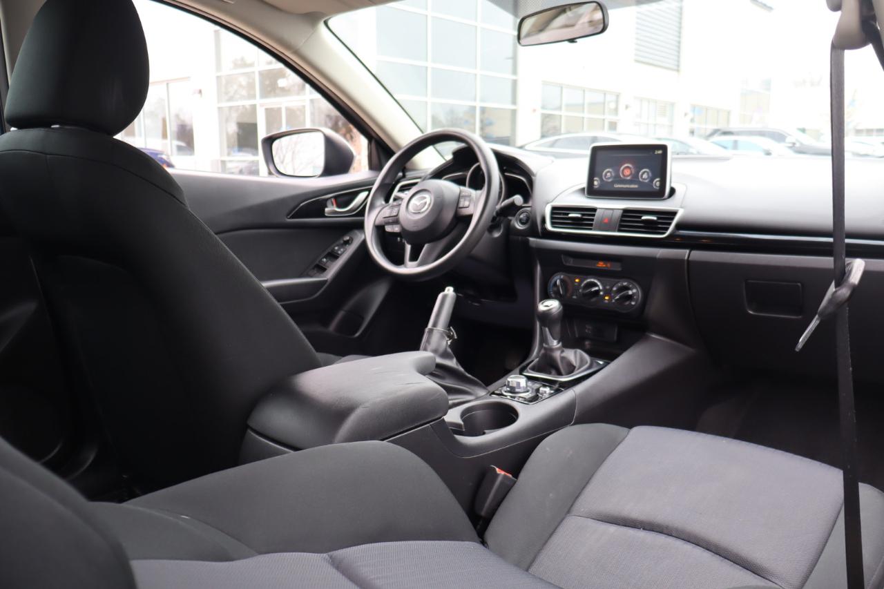 Mazda MAZDA3 i Sport AT 4-Door 2015