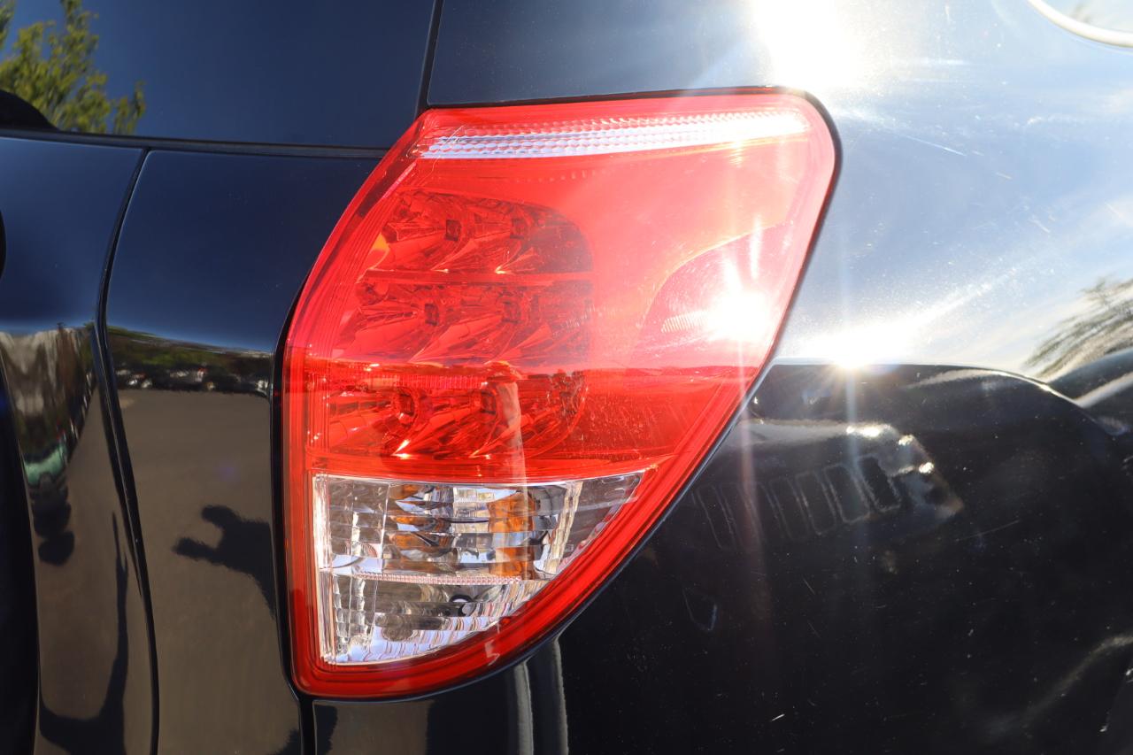 Toyota RAV4 FWD 4dr I4 (Natl) 2008