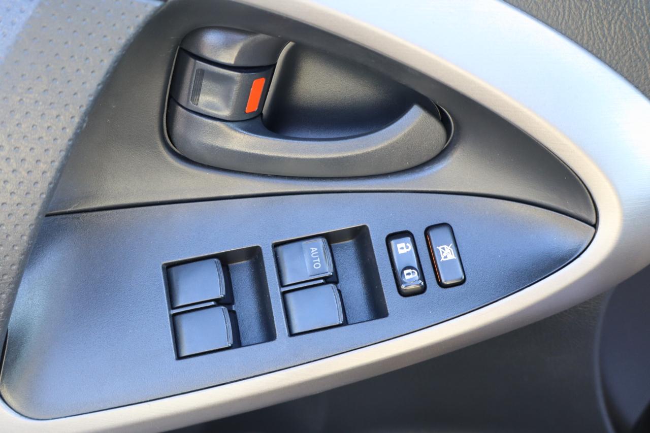 Toyota RAV4 FWD 4dr I4 (Natl) 2008