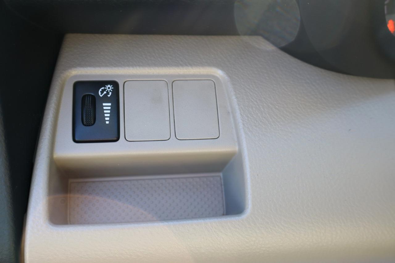 Toyota RAV4 FWD 4dr I4 (Natl) 2008