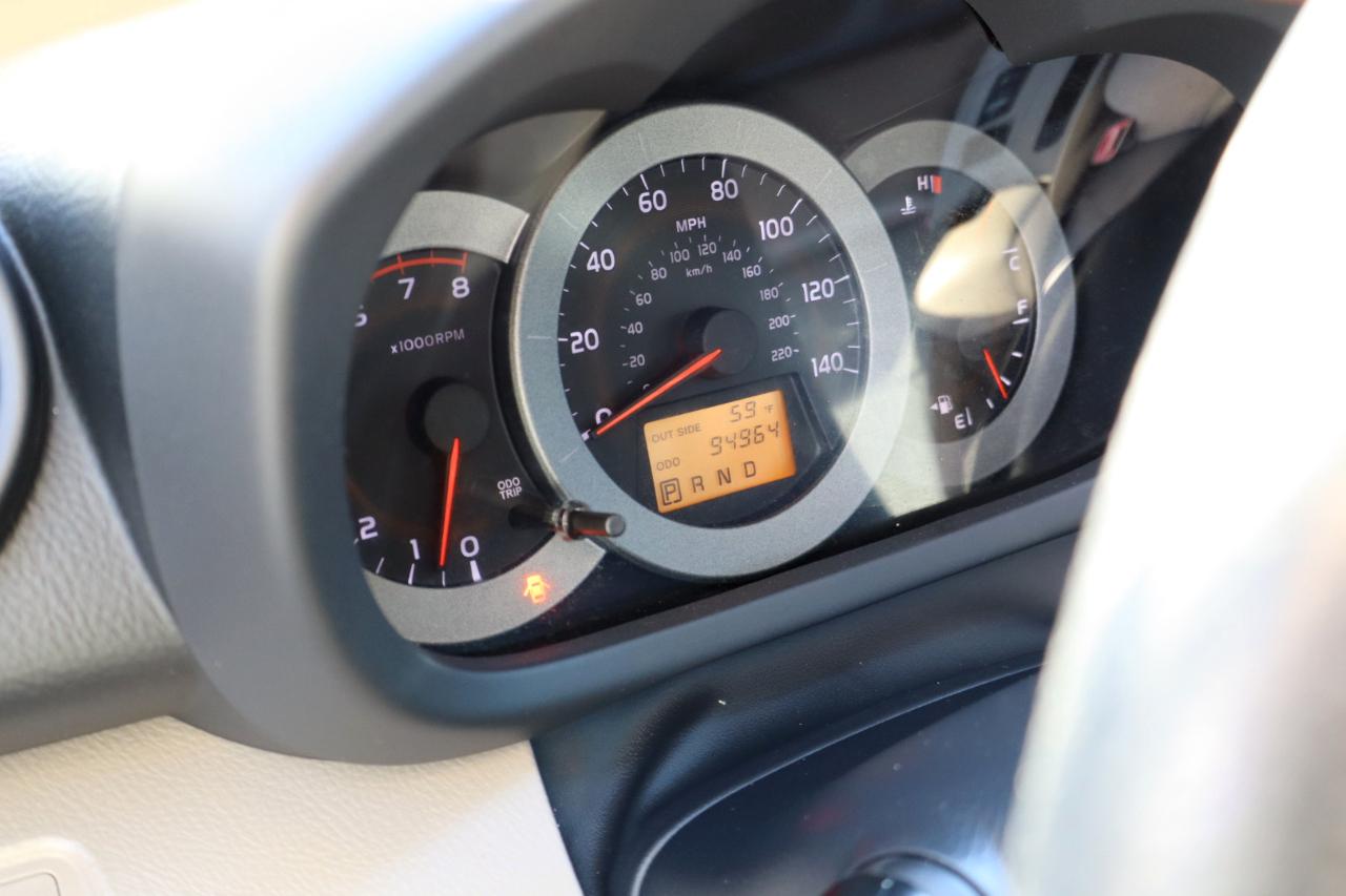 Toyota RAV4 FWD 4dr I4 (Natl) 2008