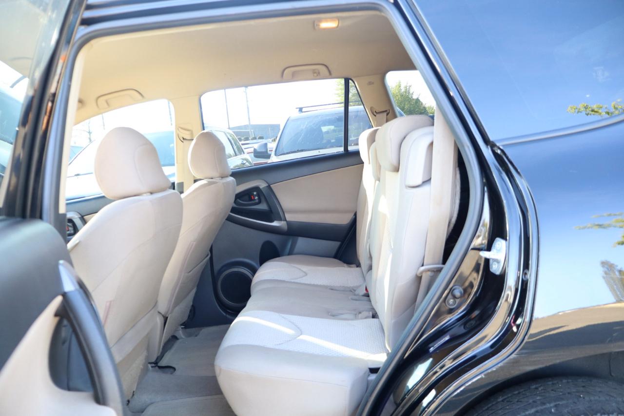 Toyota RAV4 FWD 4dr I4 (Natl) 2008