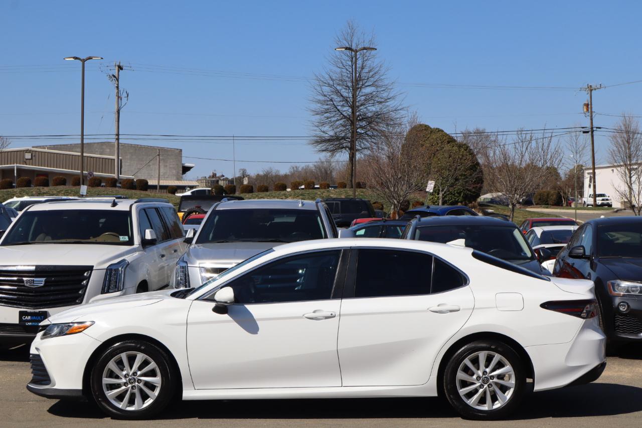 Toyota Camry LE 2021