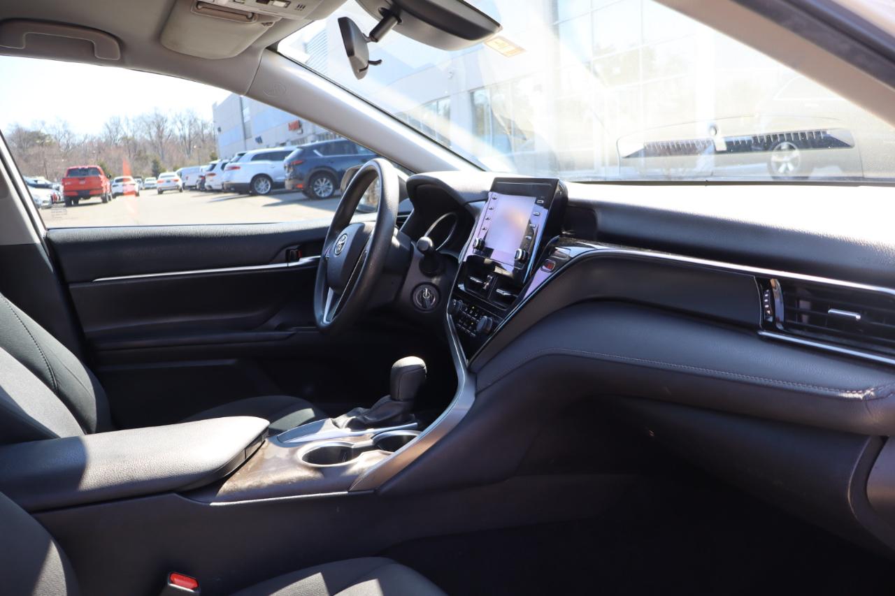 Toyota Camry LE 2021