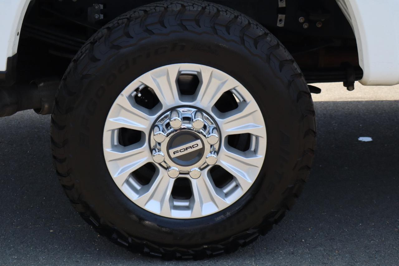 Ford F-350 SD XLT Crew Cab Long Bed 4WD 2022