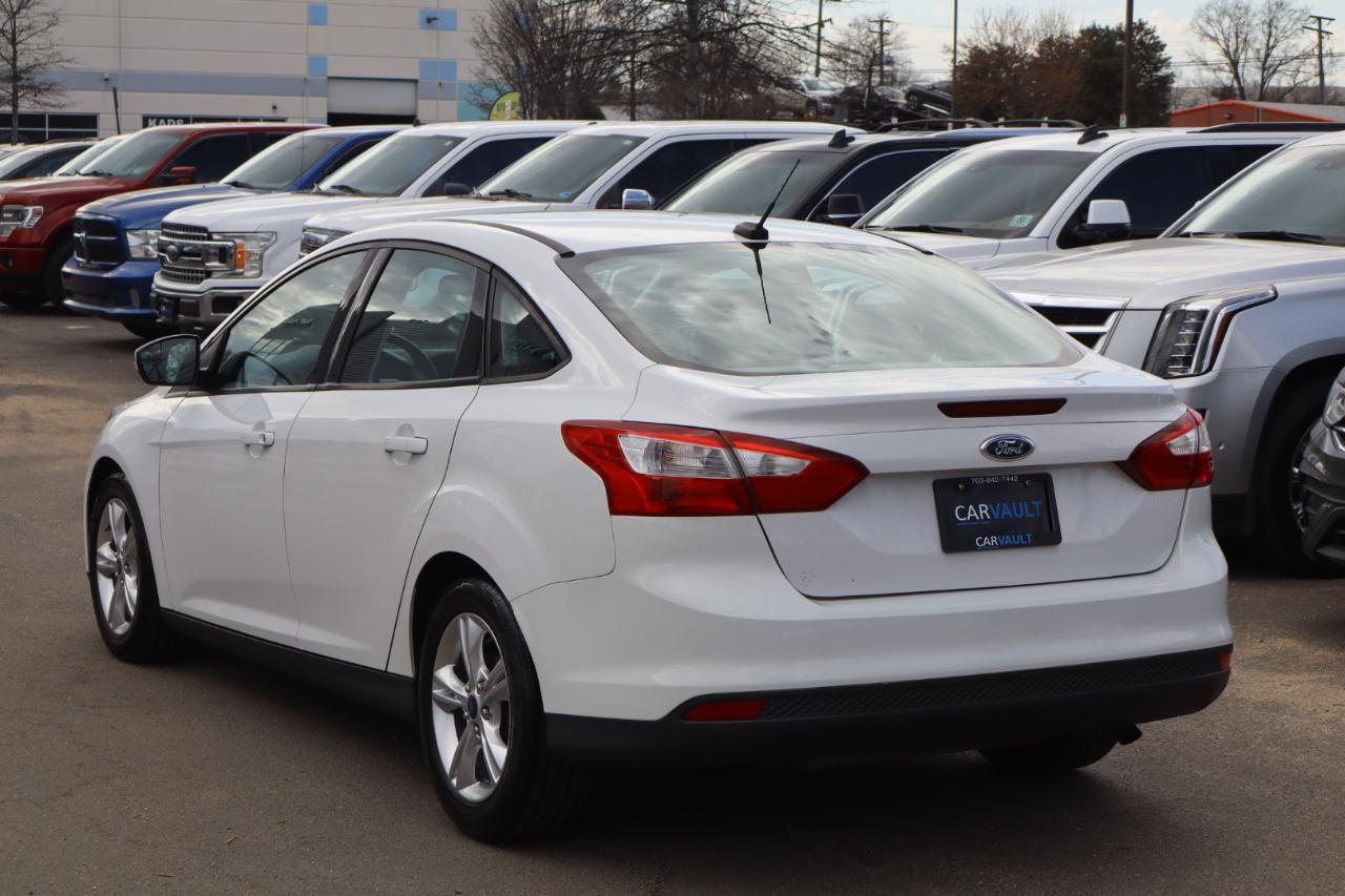Ford Focus SE Sedan 2014