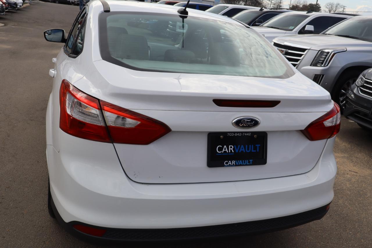 Ford Focus SE Sedan 2014