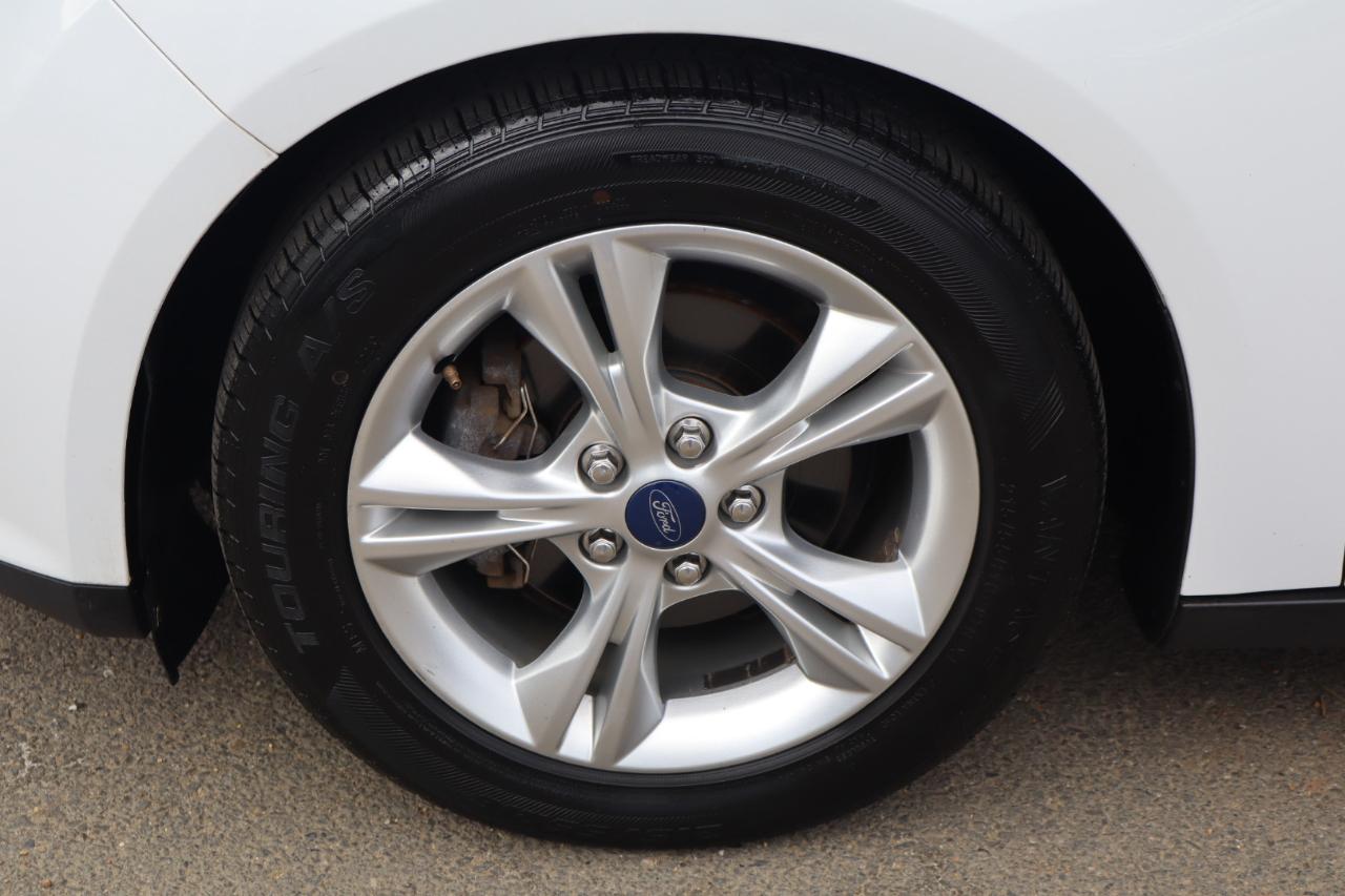 Ford Focus SE Sedan 2014