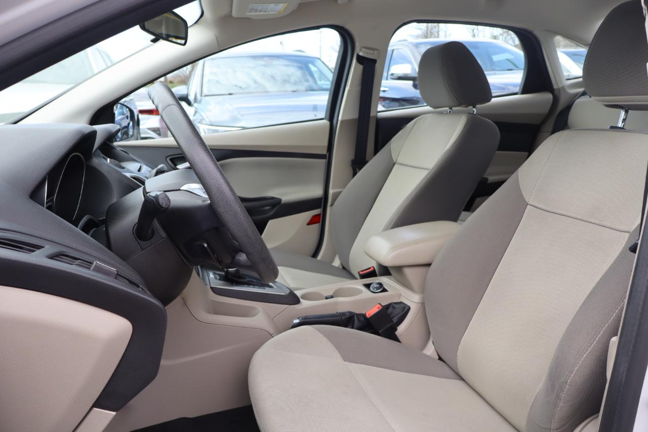 Ford Focus SE Sedan 2014