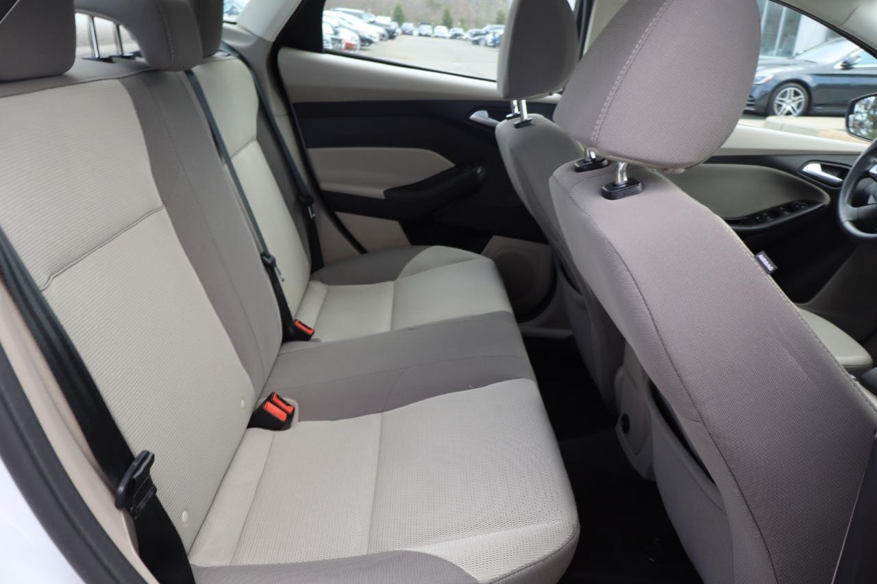 Ford Focus SE Sedan 2014