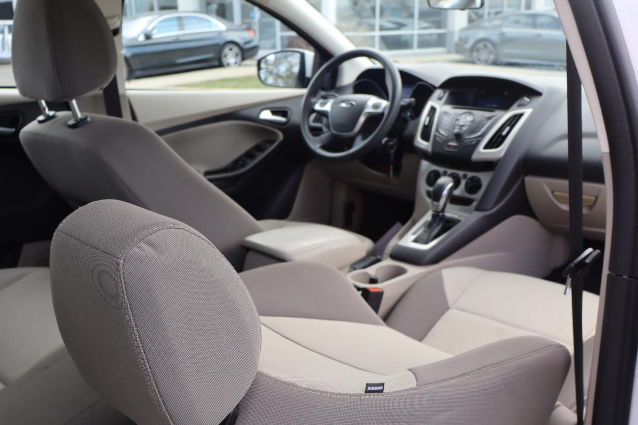 Ford Focus SE Sedan 2014