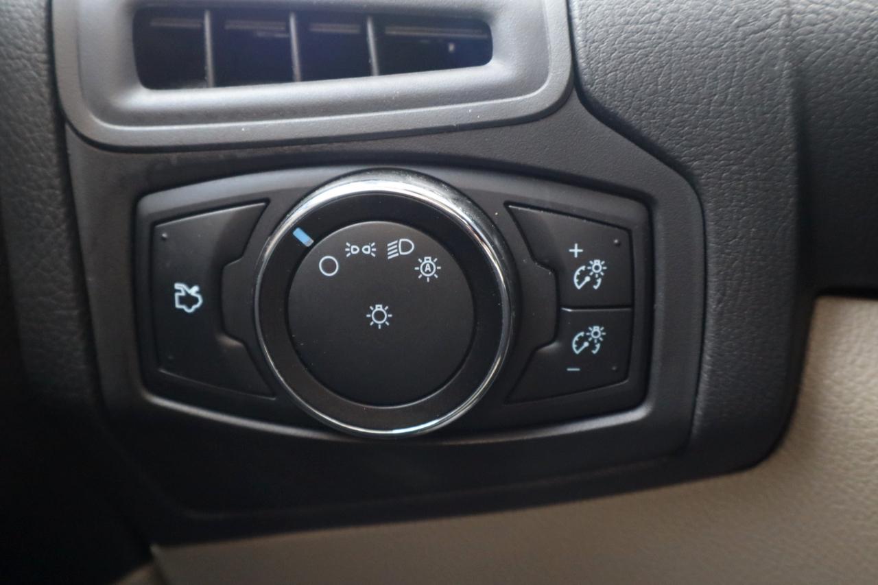 Ford Focus SE Sedan 2014