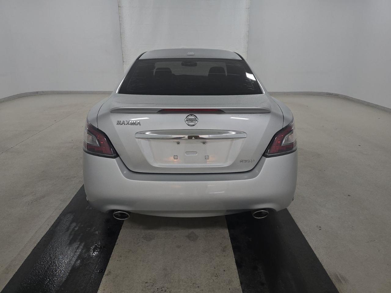 Nissan Maxima SV 2012