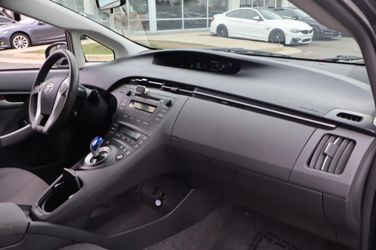 Toyota Prius 5dr HB II (Natl) 2010