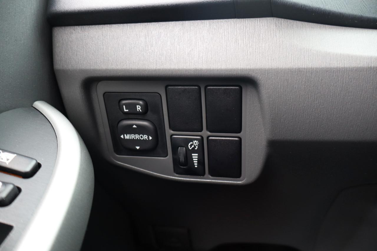 Toyota Prius 5dr HB II (Natl) 2010