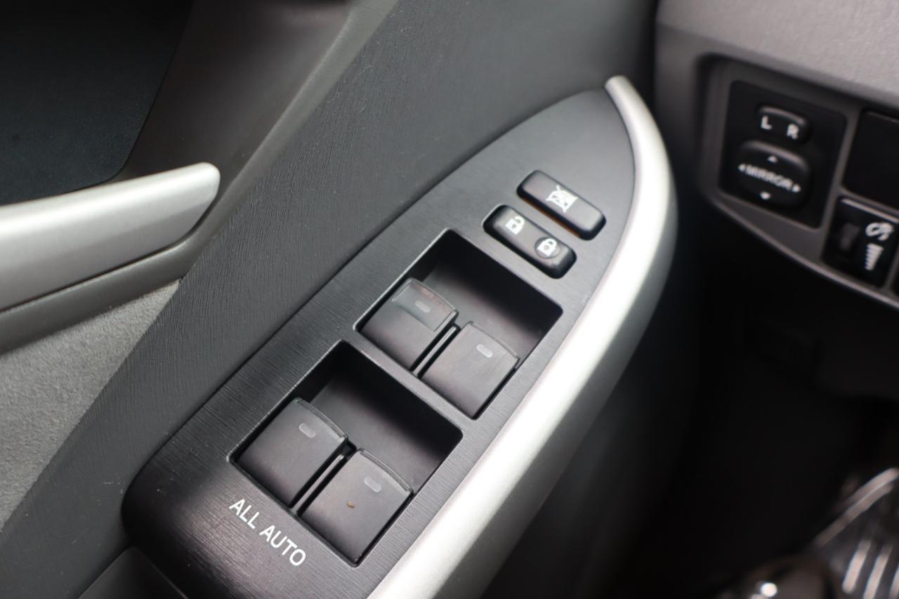 Toyota Prius 5dr HB II (Natl) 2010