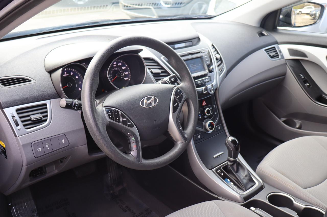 Hyundai Elantra SE 2014