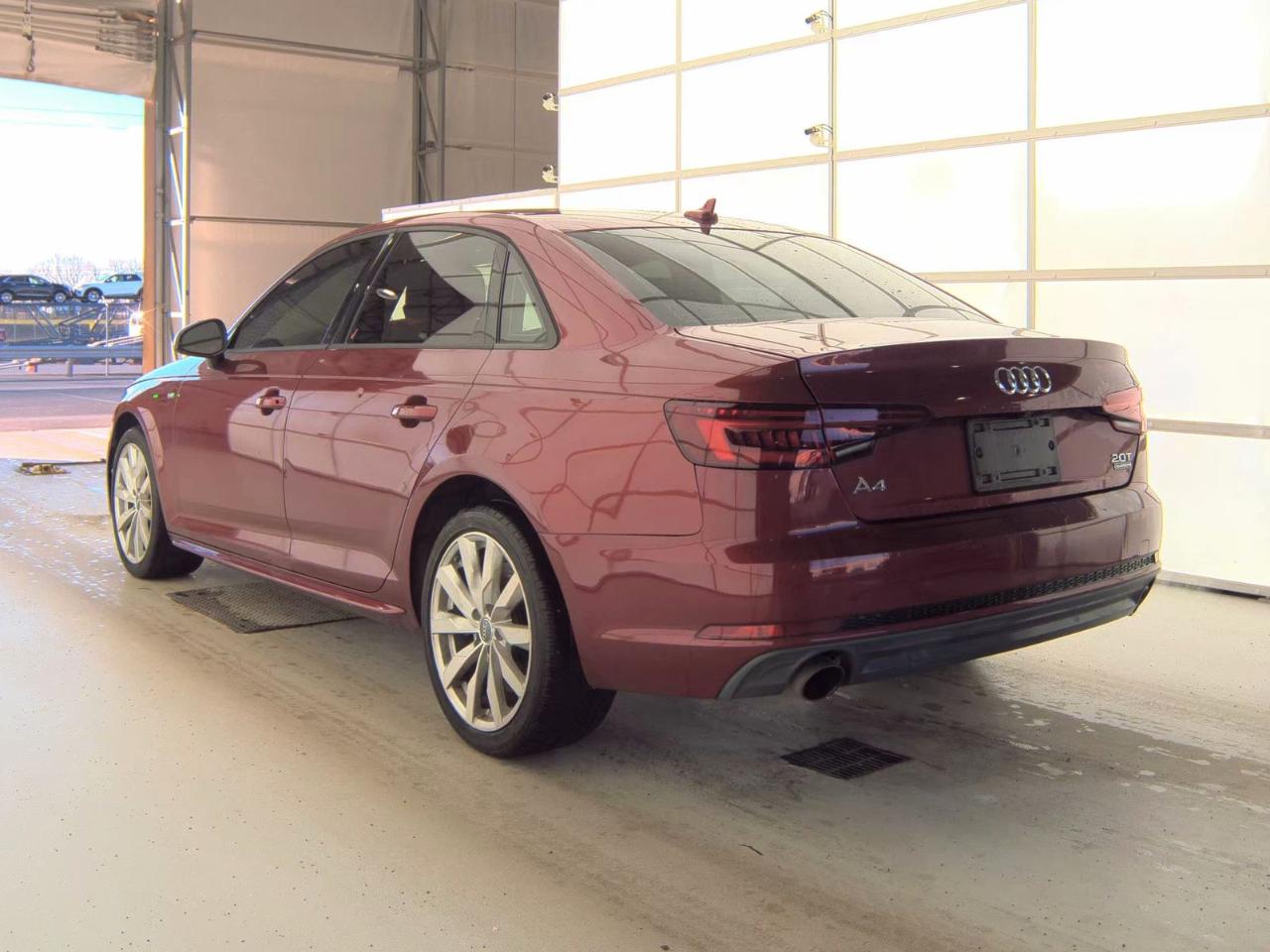 Audi A4 2.0T Premium quattro Sedan 2018