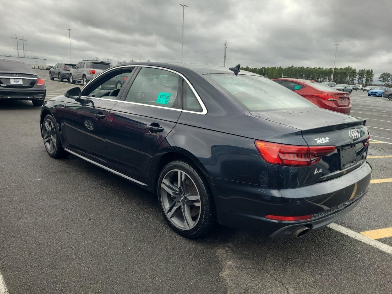 Audi A4 2.0T Premium Plus quattro Sedan 2017