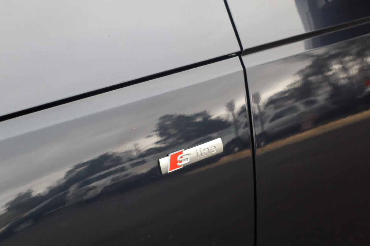 Audi A4 2.0T Premium Plus quattro Sedan 2017