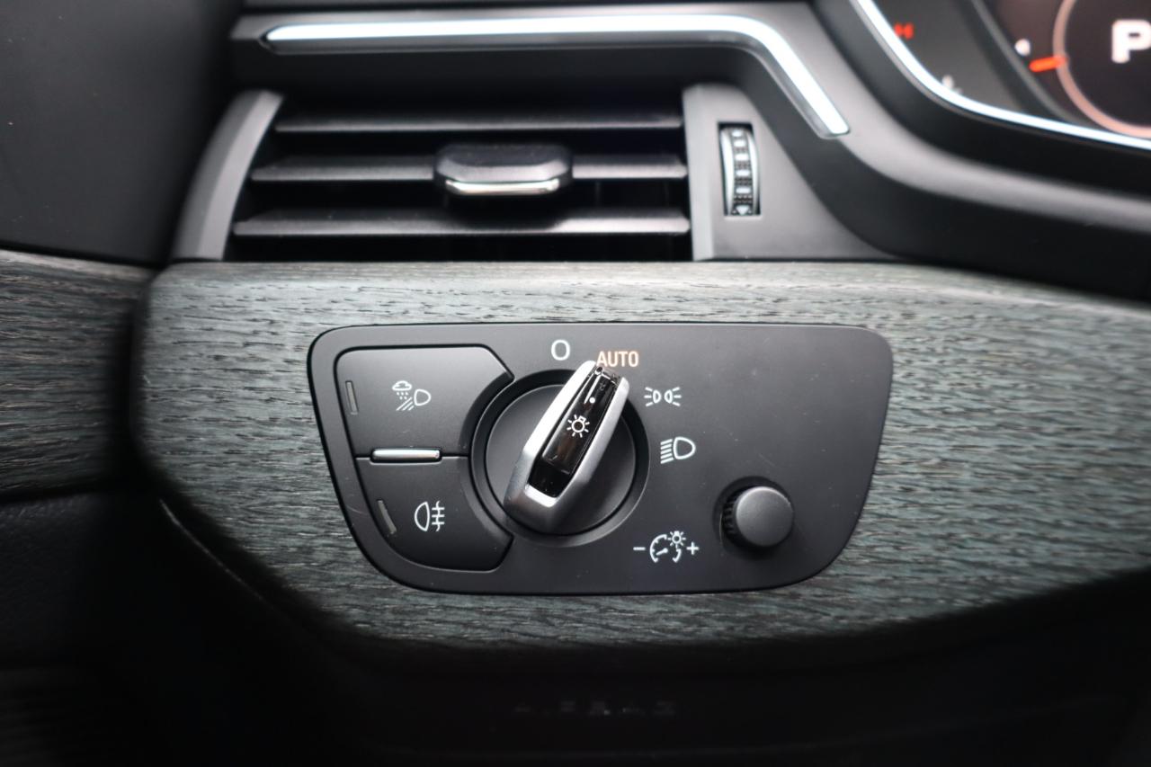 Audi A4 2.0T Premium Plus quattro Sedan 2017