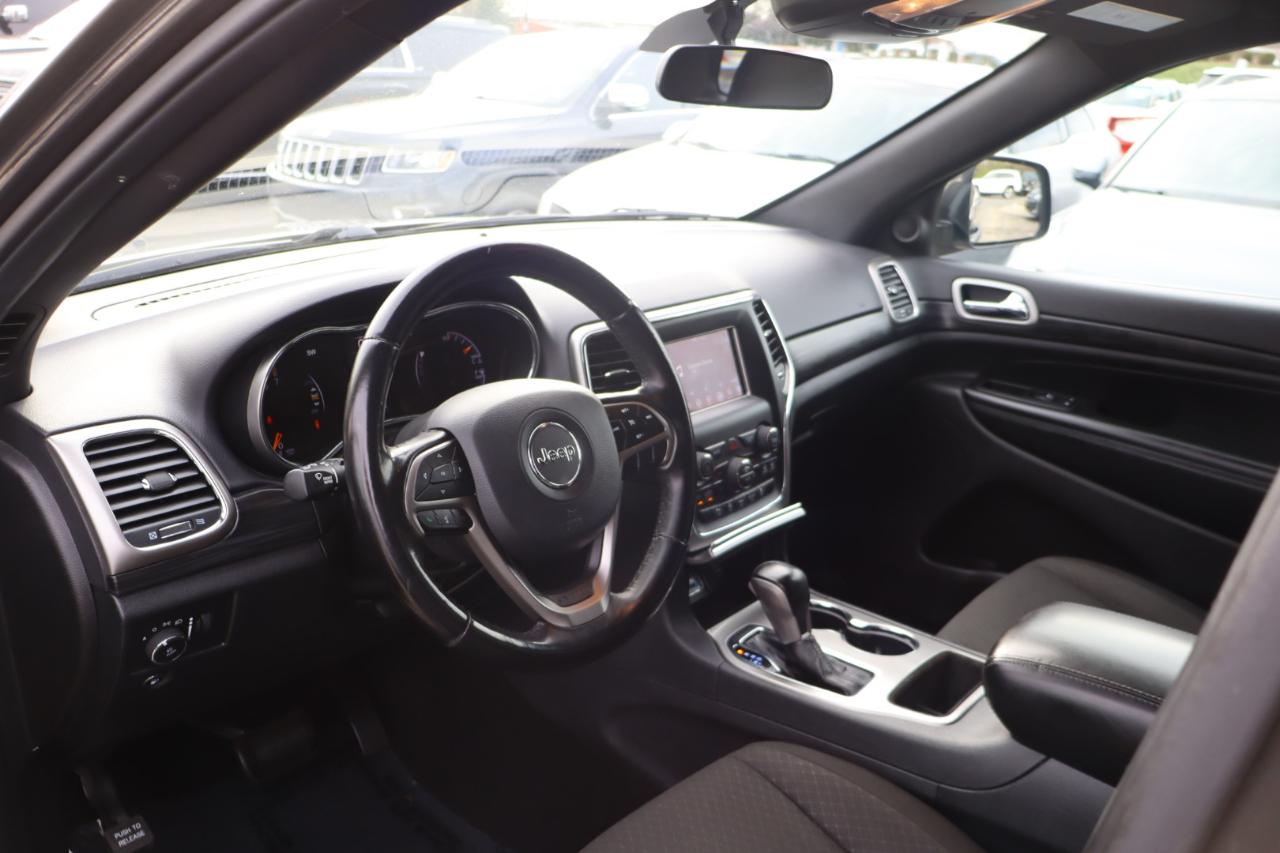 Jeep Grand Cherokee Laredo 4WD 2020