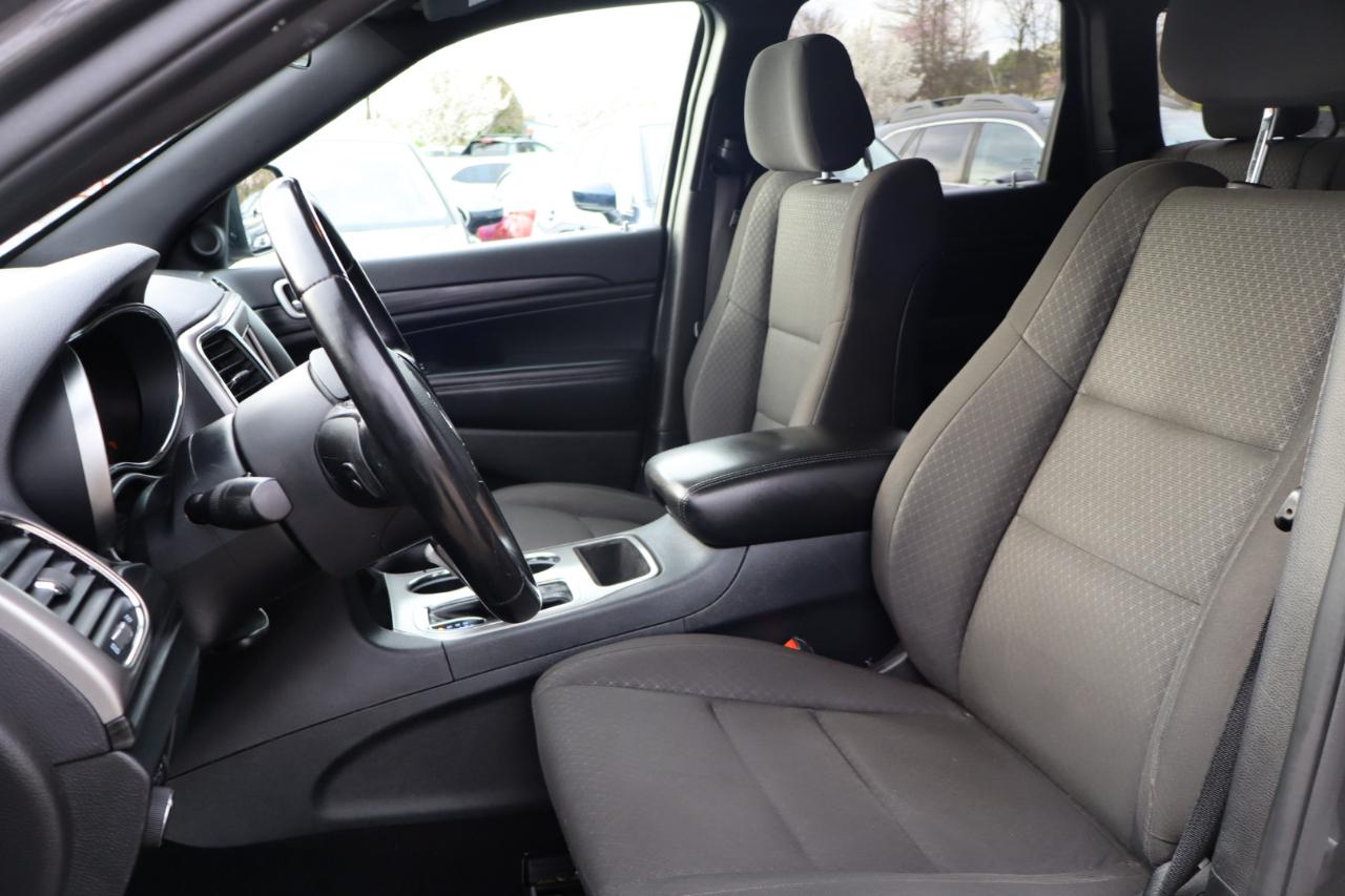 Jeep Grand Cherokee Laredo 4WD 2020