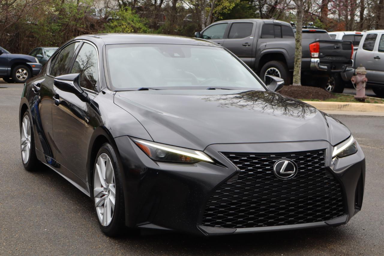 Lexus IS 300 RWD 2021