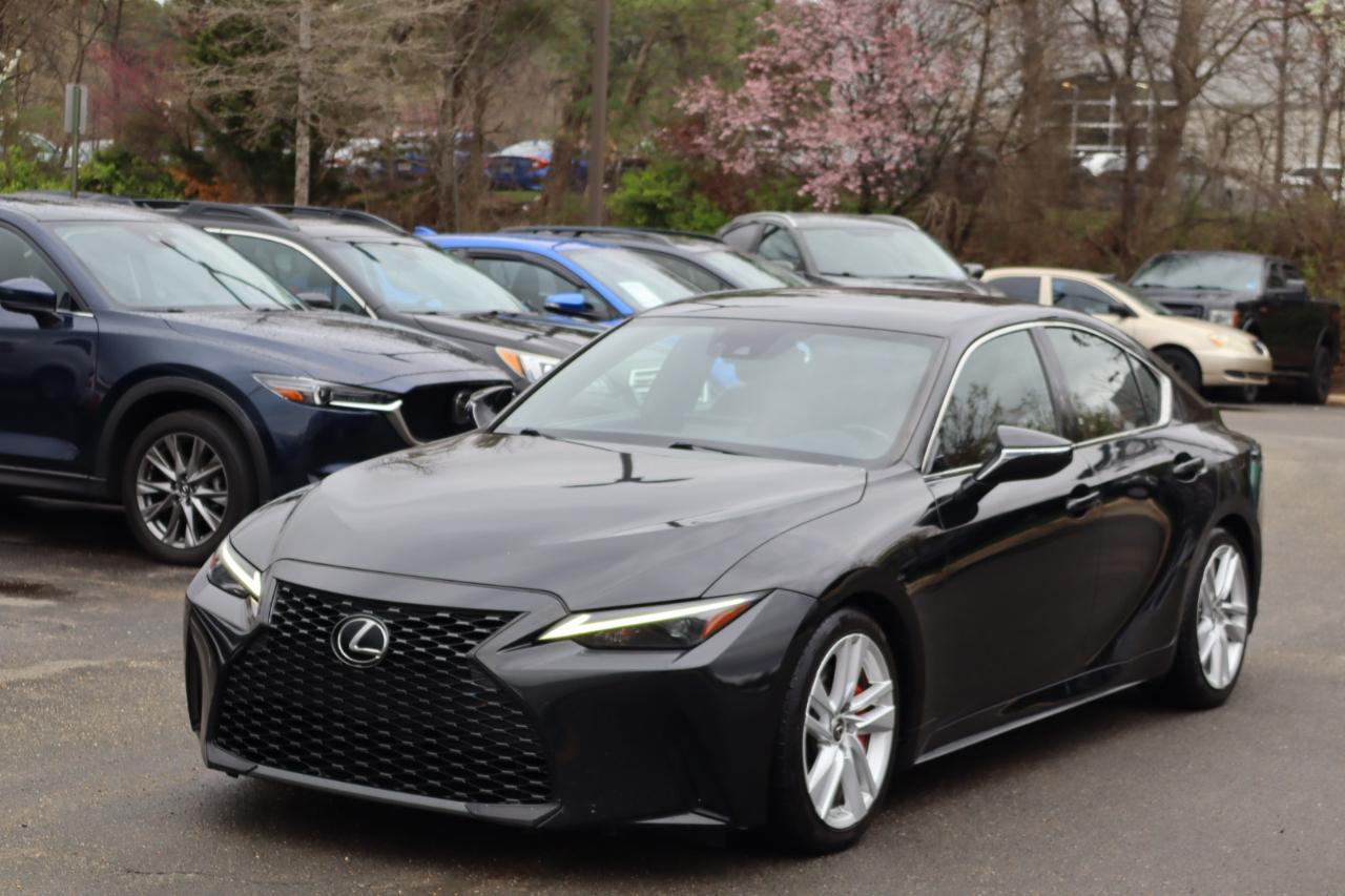 Lexus IS 300 RWD 2021