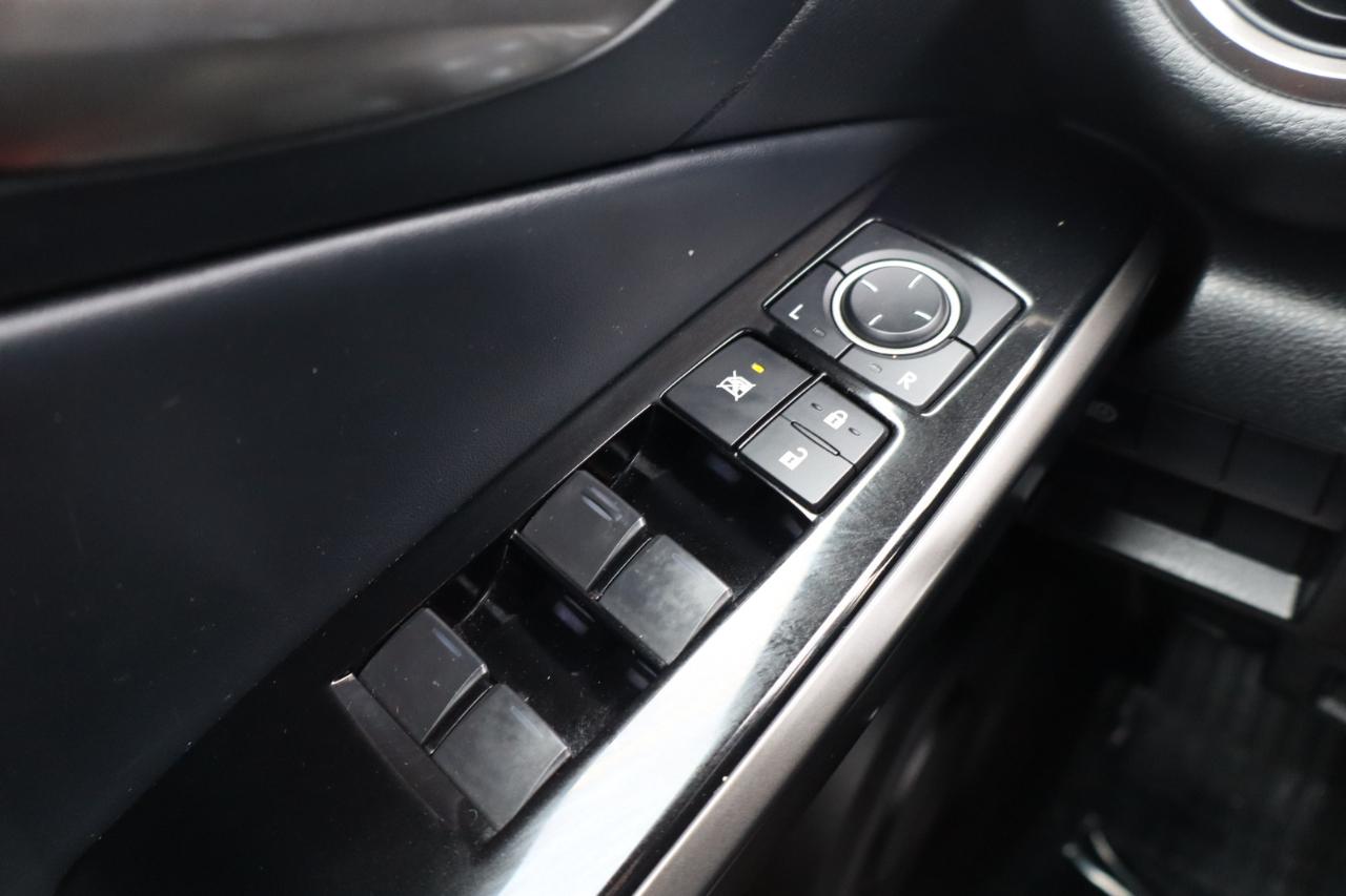 Lexus IS 300 RWD 2021