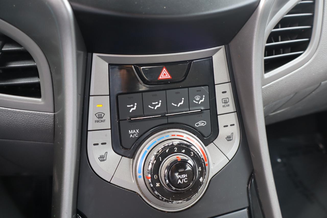 Hyundai Elantra GLS Auto 2013