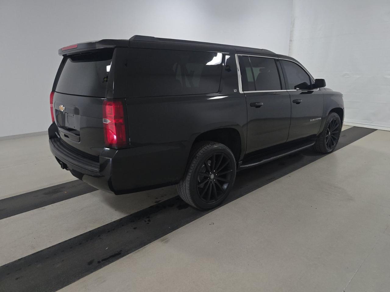 Chevrolet Suburban LT 4WD 2019